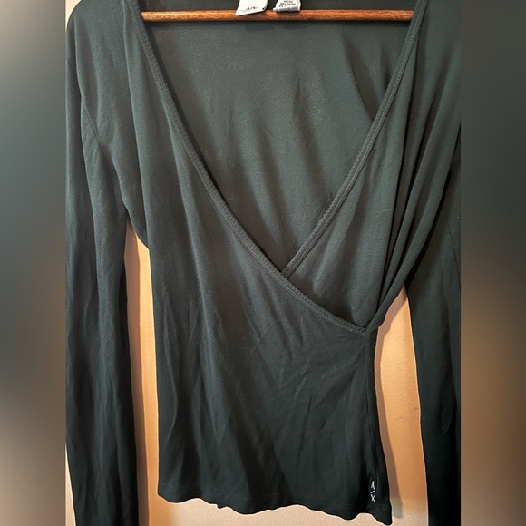 Armani exchange forest green deep v wrapped top size small - Picture 2 of 3
